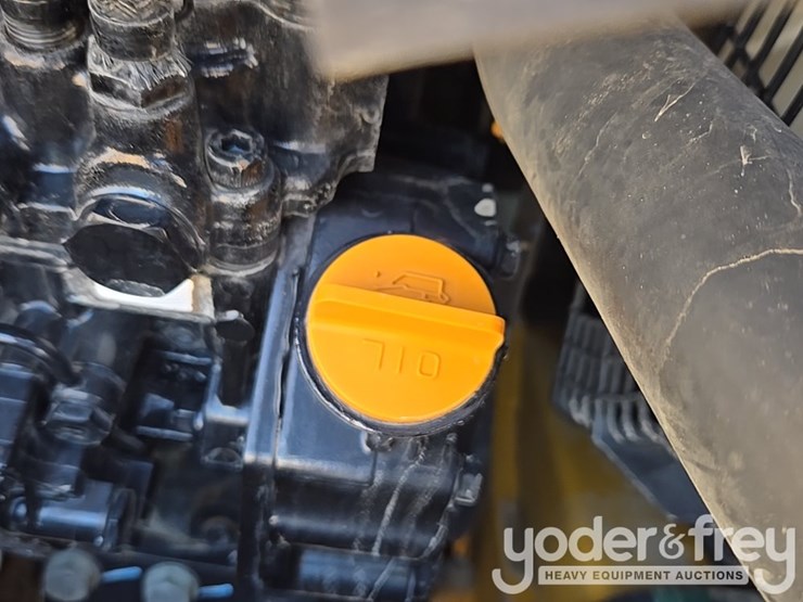 2020-deere-35g-image-53