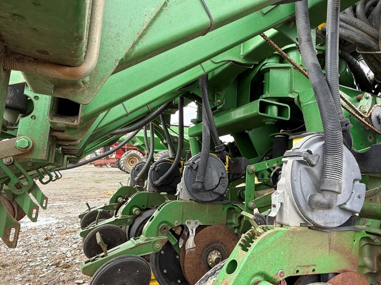 john-deere-1790-image-92