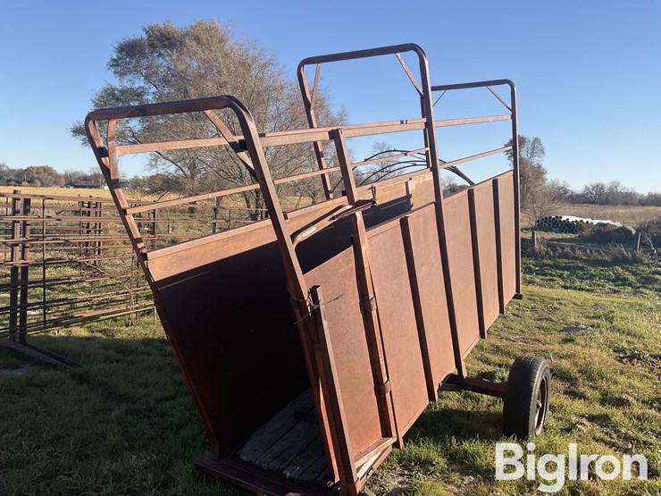 portable-livestock-chute-image-1