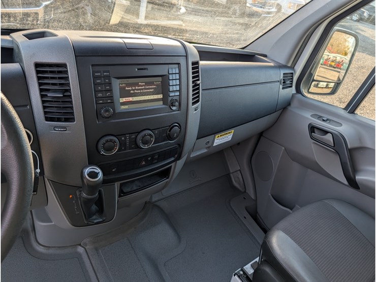 2017-freightliner-sprinter-image-18