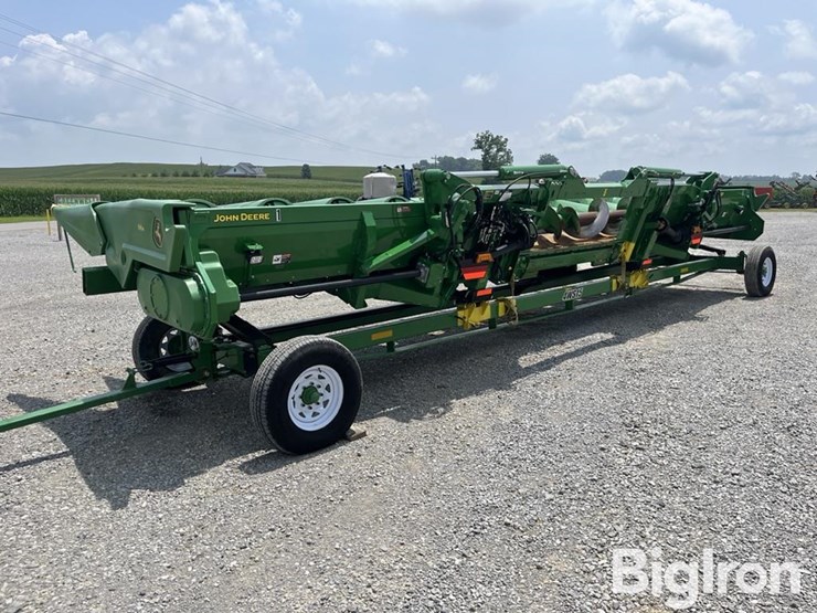 2024-john-deere-c12f-image-7