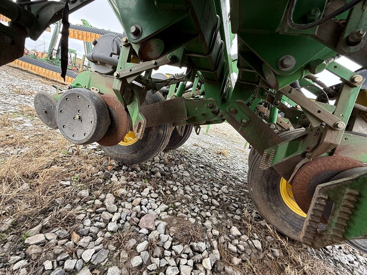 john-deere-1790-image-71