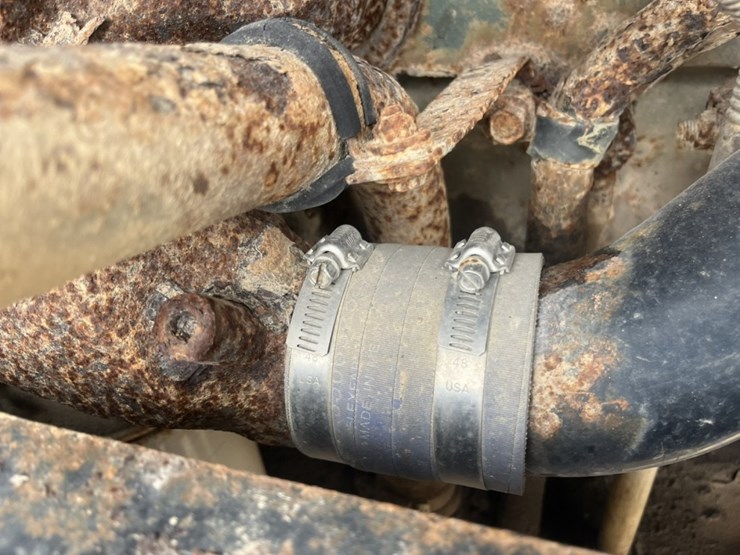 #1633-•-1995-freightliner-usf-1e-sleeper-cab-truck-tractor-image-42