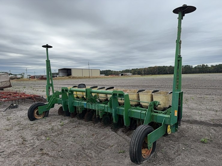 john-deere-7100-image-4