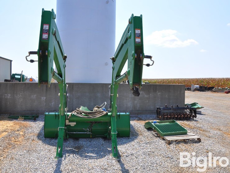 2021-john-deere-700m-image-6