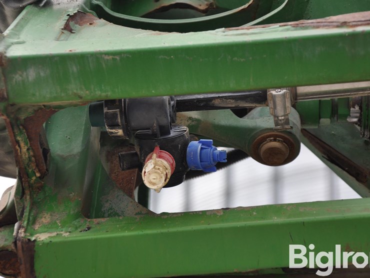 2017-john-deere-r4038-image-15