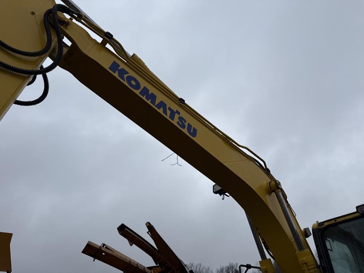 komatsu-pc138us-image-22