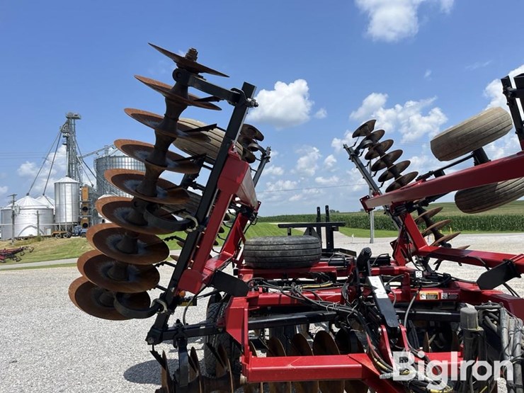 case-ih-330-image-20