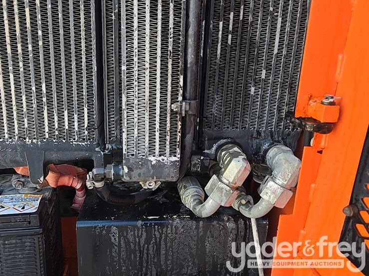 2016-sky-trak-8042-image-91