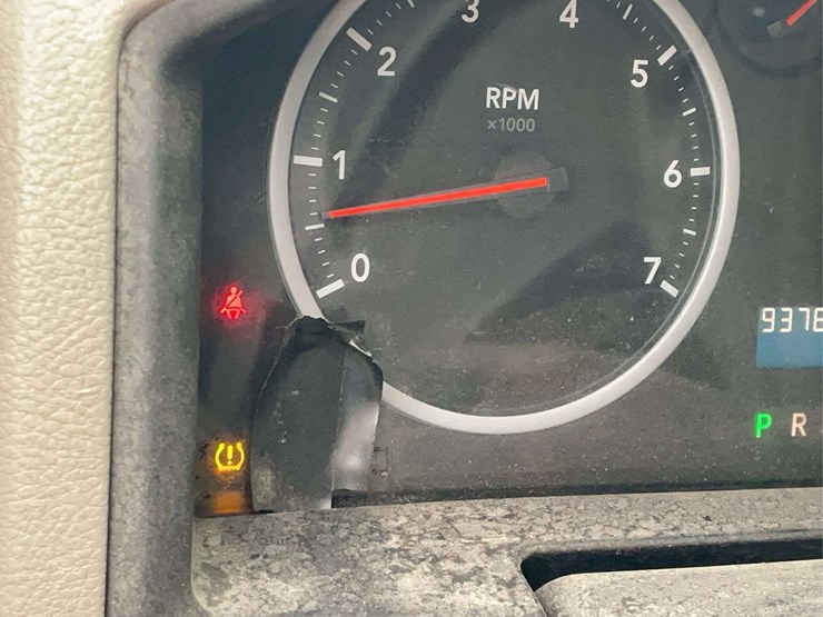 2010-dodge-crew-cab-pickup-image-24