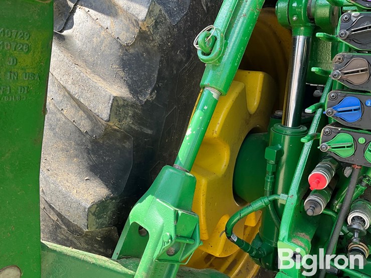 2019-john-deere-8295r-image-15