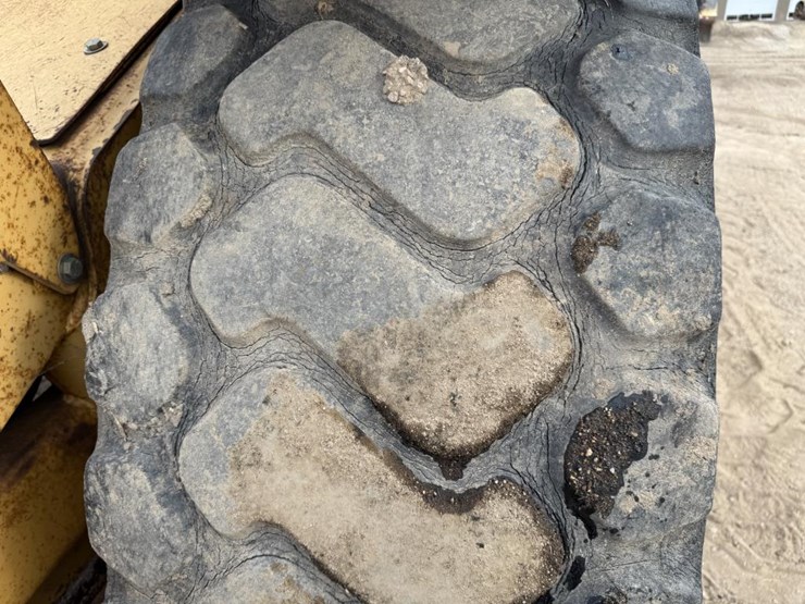 caterpillar-613b-image-48