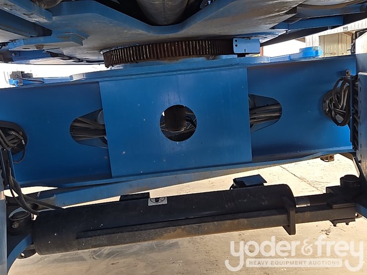 2015-genie-zx-135-image-34