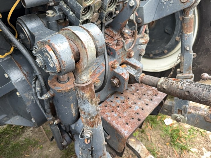 new-holland-8770-image-93