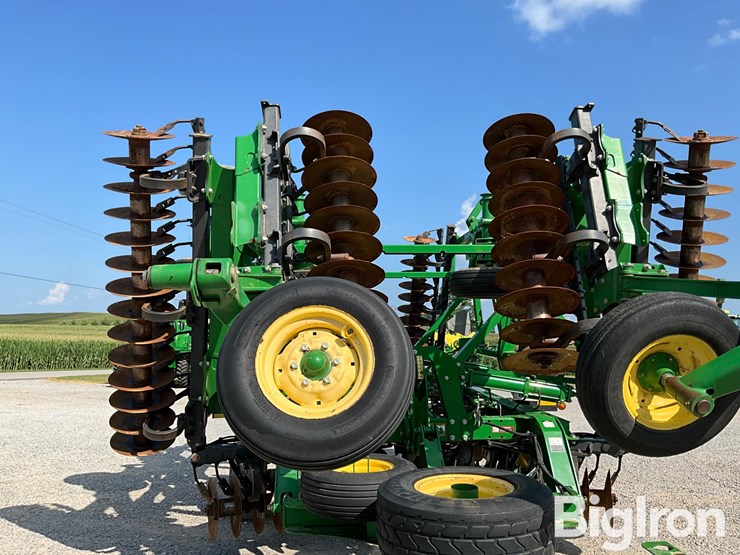 2015-john-deere-2620-image-11