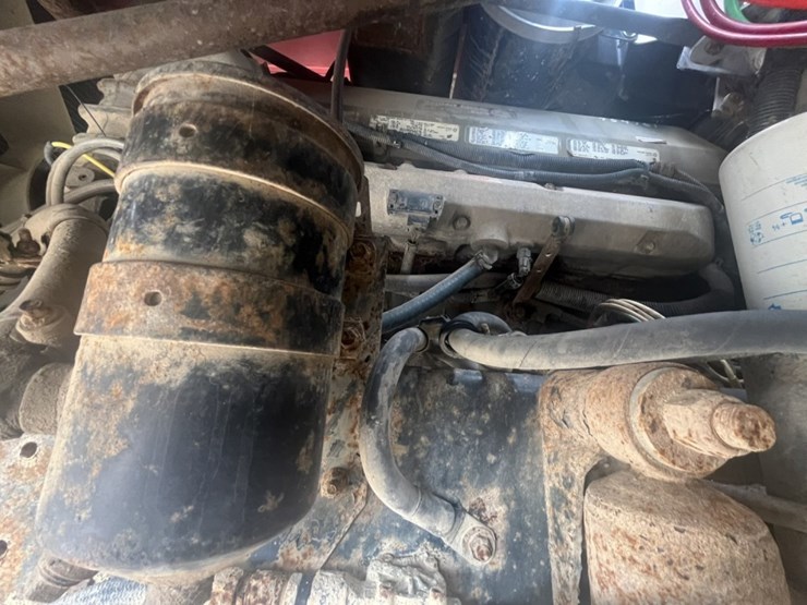 #1633-•-1995-freightliner-usf-1e-sleeper-cab-truck-tractor-image-60