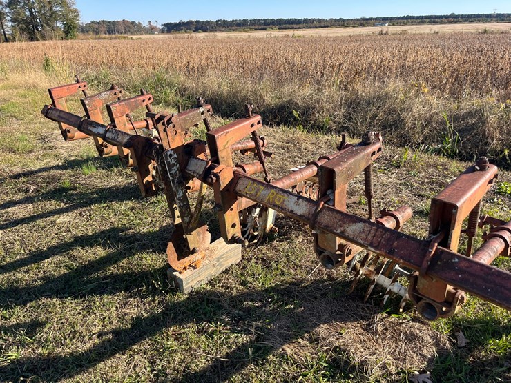 lillingston-4-row-rolling-cultivator,-166”-bar,-3.5”-diamond-bar,-missing-some-parts,-located-at-276-jonestown-road,-snow-hill-nc,-call-252-531-8061-for-more-info-image-1