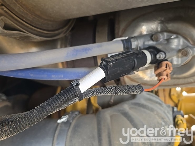 2019-deere-850l-wlt-image-93