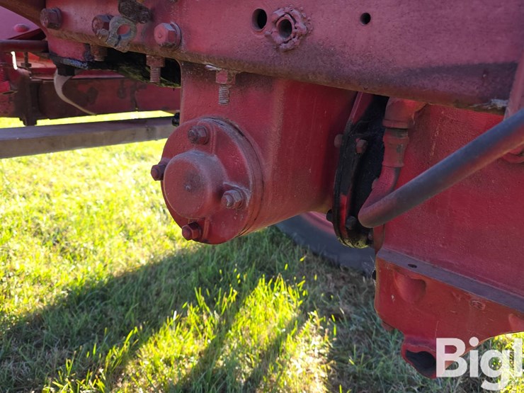 1937-farmall-f-20-2wd-tractor-image-15