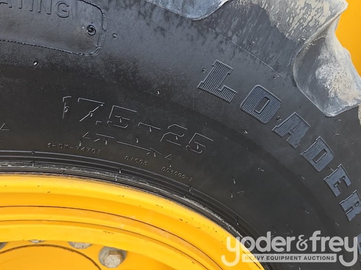 2017-deere-872g-image-87