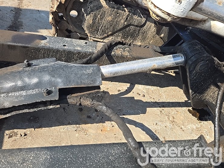 bobcat-331g-image-38