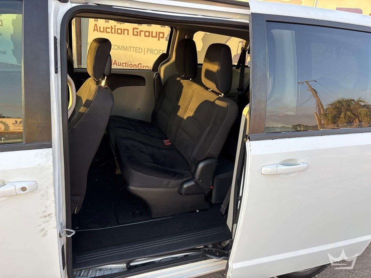 2018-dodge-grand-caravan-image-18