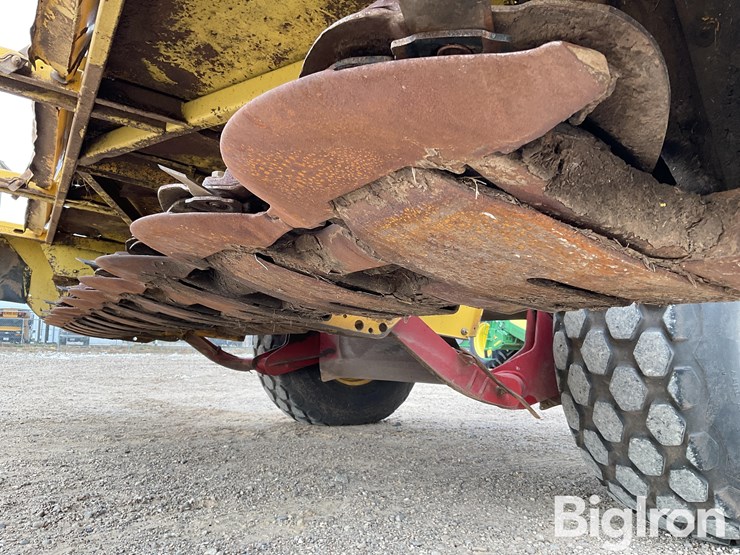 2013-new-holland-h8080-image-17