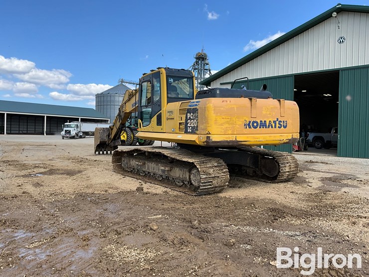 komatsu-220-trackhoe-image-7