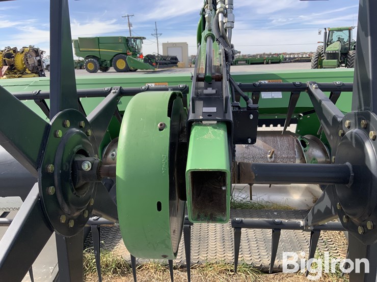 2020-john-deere-745fd-image-18