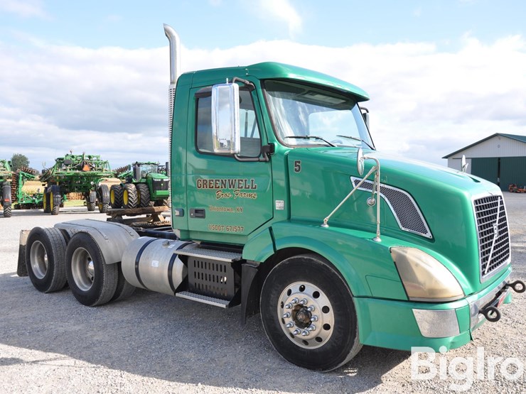 2009-volvo-vnl64t-t/a-truck-tractor-image-3