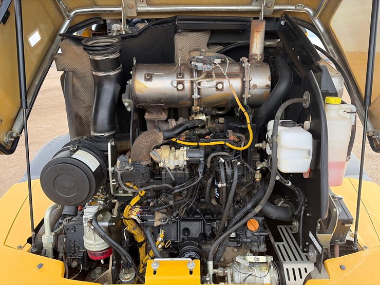 john-deere-324-image-27