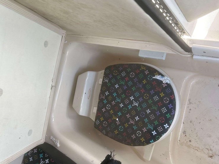 2003-sea-ray-slx-29'-image-30