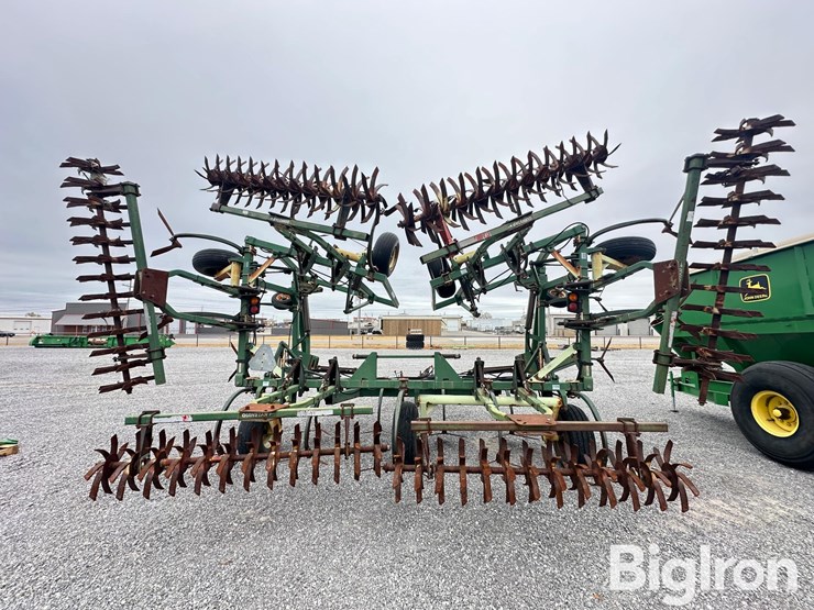 orthman-fallowmaster-930-42'-sweep-plow-image-6