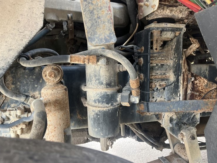 #1633-•-1995-freightliner-usf-1e-sleeper-cab-truck-tractor-image-58