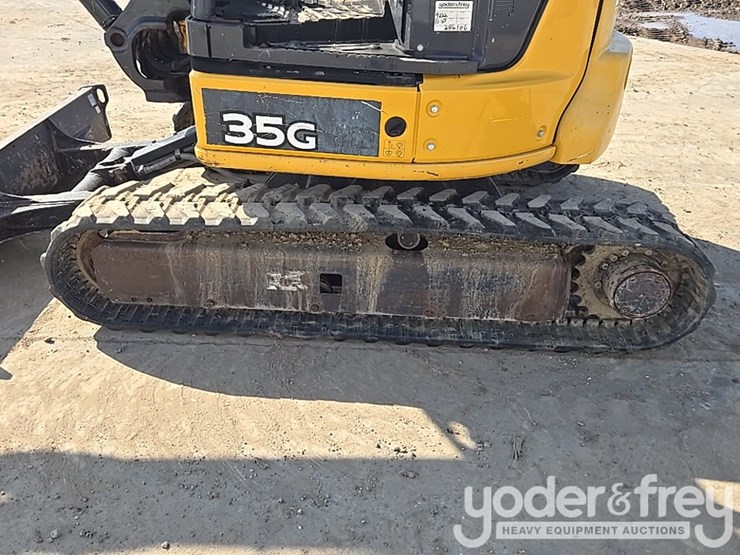 2019-deere-35g-image-17