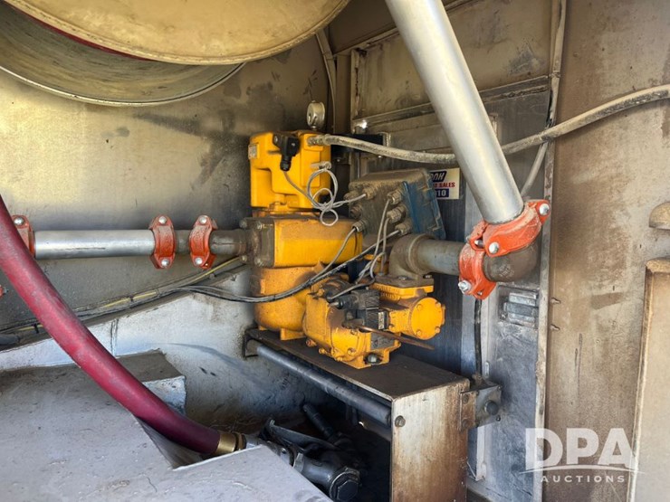 2007-freightliner-petroleum-truck-(jn3391,-unit-2373)-image-36