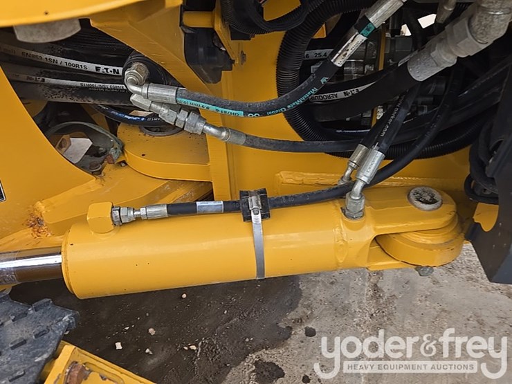 2017-deere-872g-image-51