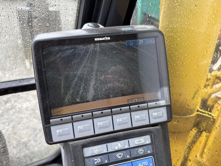 komatsu-pc138us-image-77