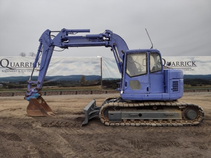 komatsu-pc128uu-2-image-1