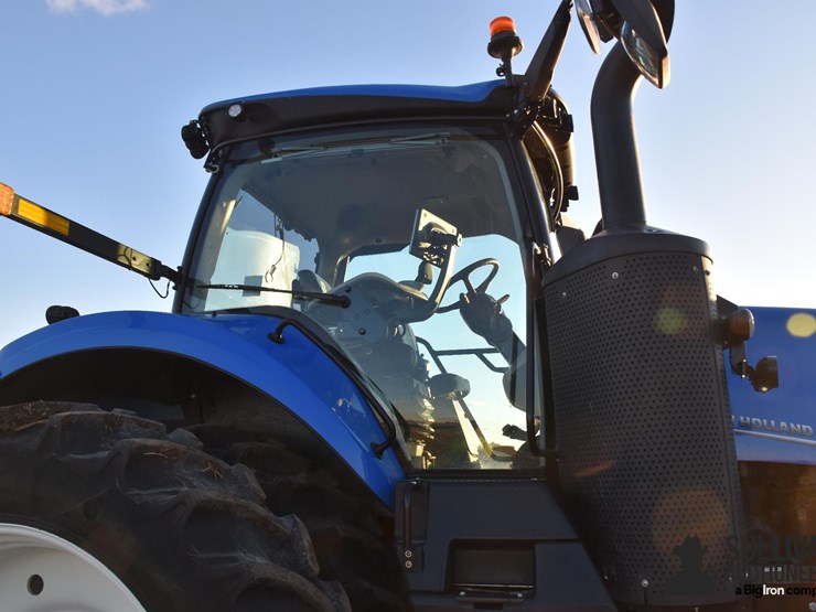 2022-new-holland-t8.320-image-17