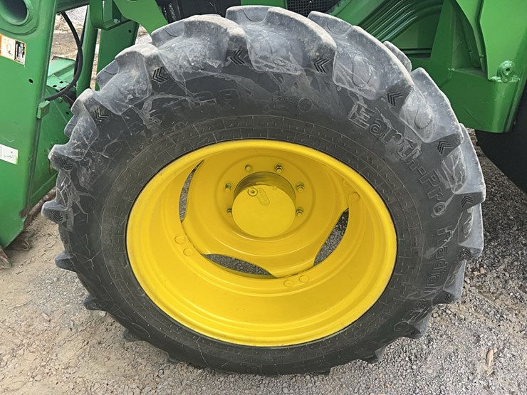 2023-john-deere-6420-image-11