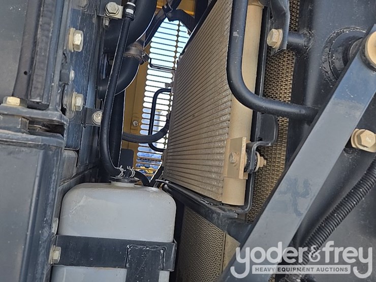 2018-komatsu-wa200-8-image-97