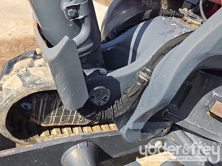 2022-yanmar-vio80-image-44