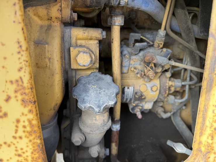 caterpillar-416b-image-57