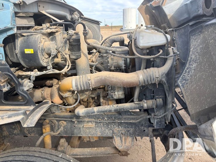 2000-caterpillar-10-image-55