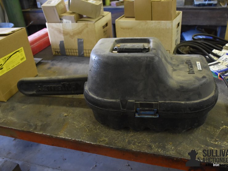 husqvarna-240-chainsaw-image-4