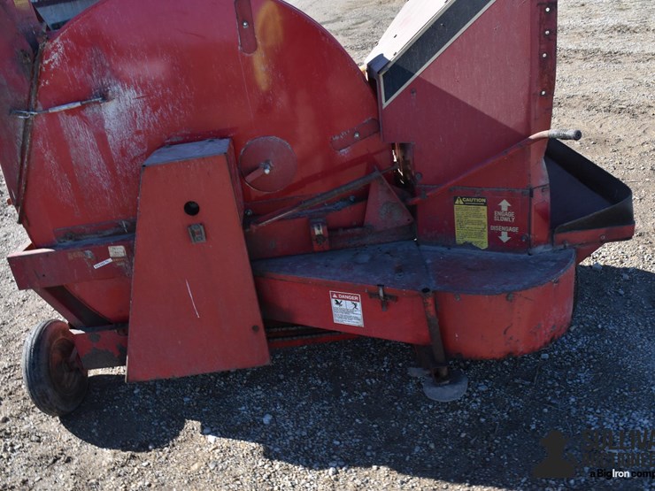 gehl-fb1580-pull-type-forage-blower-image-15
