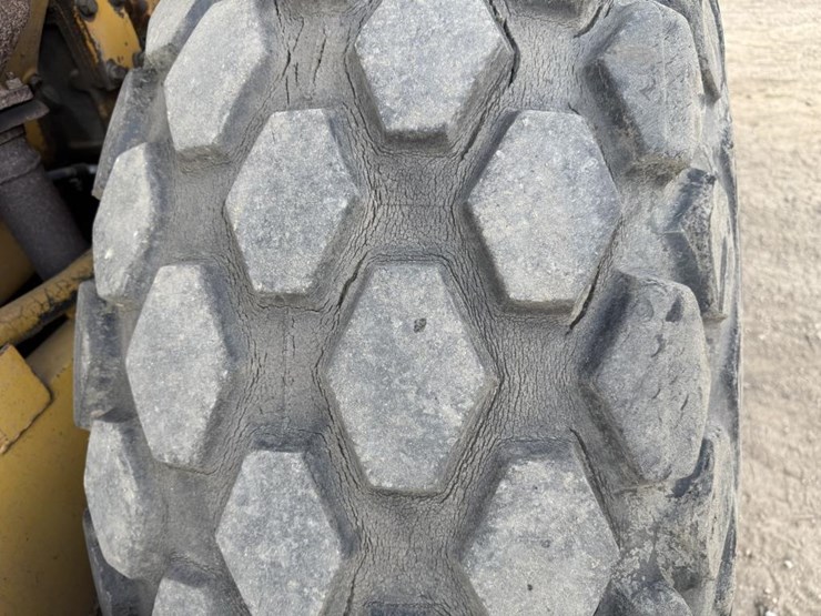 1982-caterpillar-3208-image-53