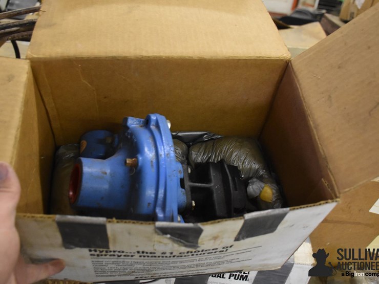 used-pumps-in-box-image-2