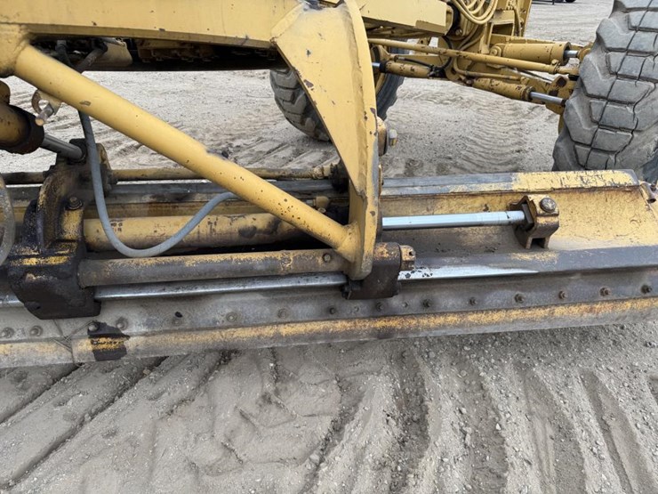 1974-caterpillar-140g-image-23